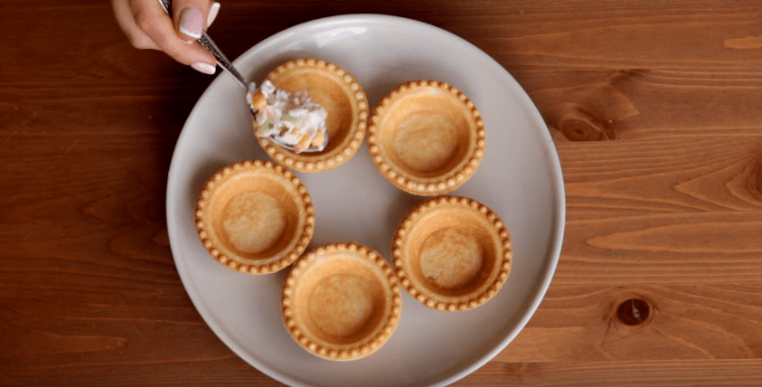 Закуски на Новый 2021 год из тарталеток: простые и вкусные рецепты на праздничный стол | img 5a317e723d47c
