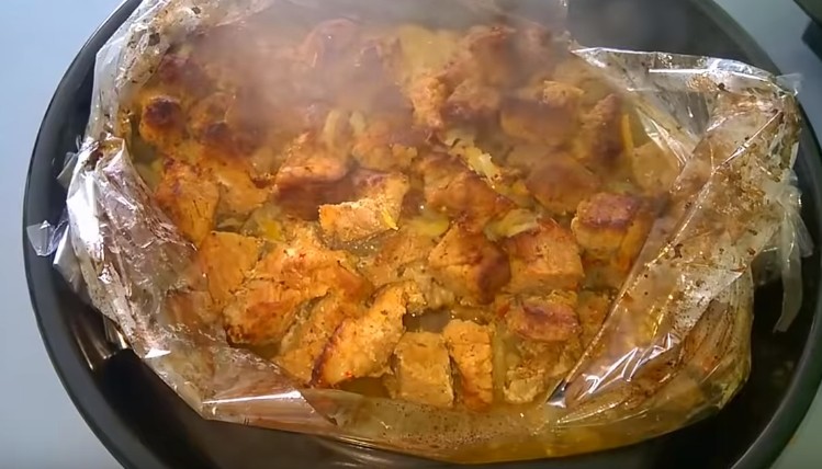 Шашлык из свинины в духовке: 6 рецептов приготовления без шампуров в домашних условиях | yrebfu86fhkg2