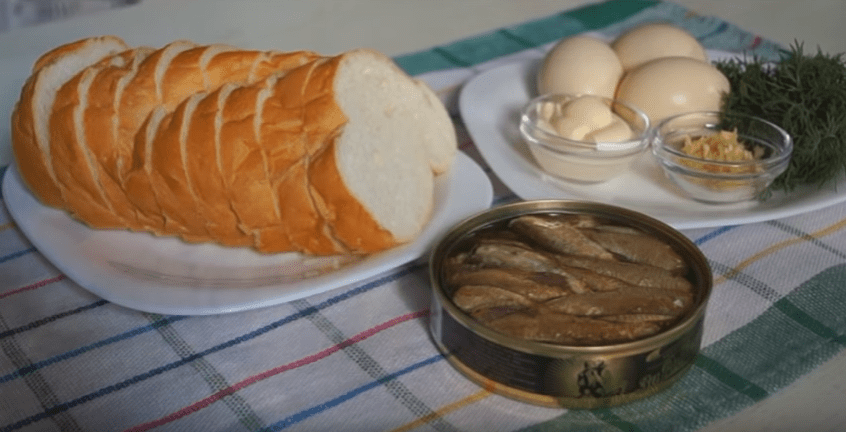 Бутерброды на праздничный стол с рыбой и икрой: очень вкусные и простые новогодние рецепты | img 5a339b15e986b