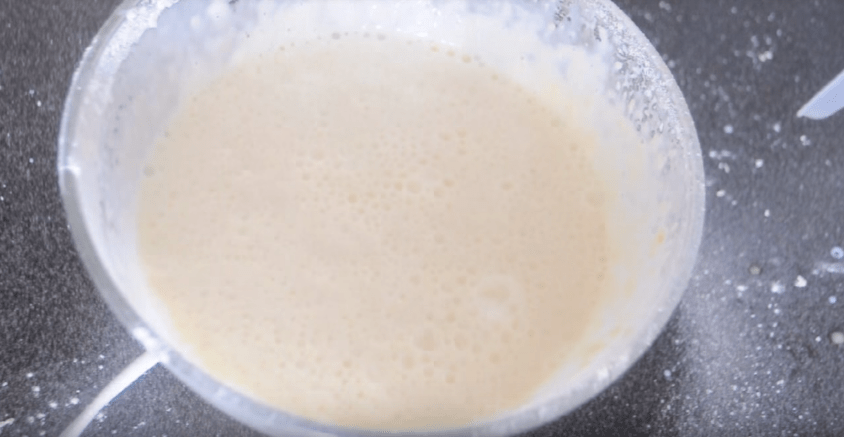 Блины на кислом молоке - как приготовить вкусные блинчики из прокисшего молока | img 5a5a2a9a9d31d