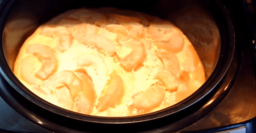 Шарлотка с творогом - 5 пошаговых рецептов приготовления творожного пирога | img 5a72dbdeab1a9