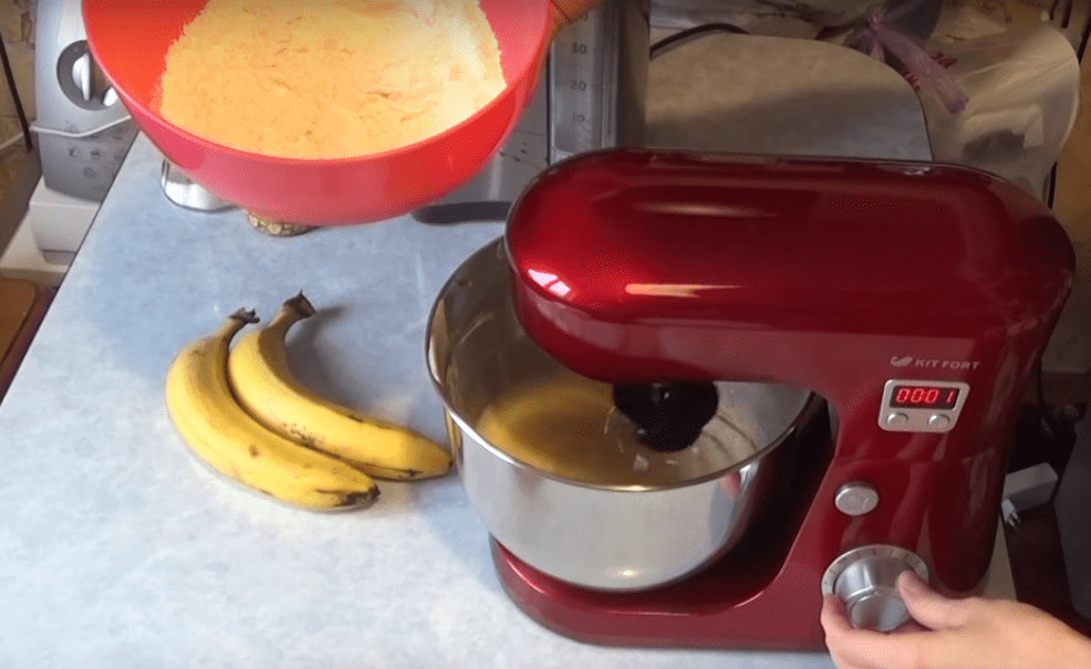 Шарлотка с бананом - 6 проверенных рецептов обалденного бананового пирога | img 5a7455da8bbb3