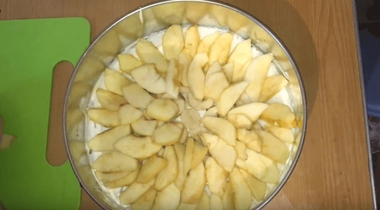 Шарлотка с бананом - 6 проверенных рецептов обалденного бананового пирога | img 5a74660b376b4