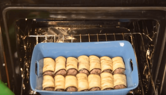 Рулетики из баклажанов с разными начинками: 9 пошаговых рецептов