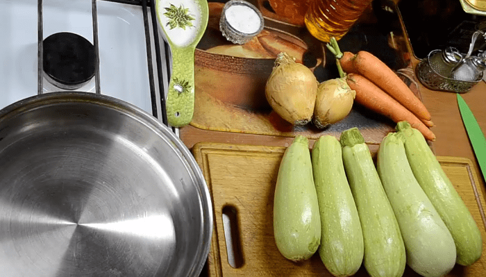 Тушеные кабачки с овощами - как тушить кабачки на сковороде и в кастрюле