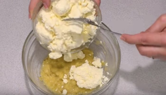 Сырники из домашнего творога в духовке — рецепт с фото пошагово