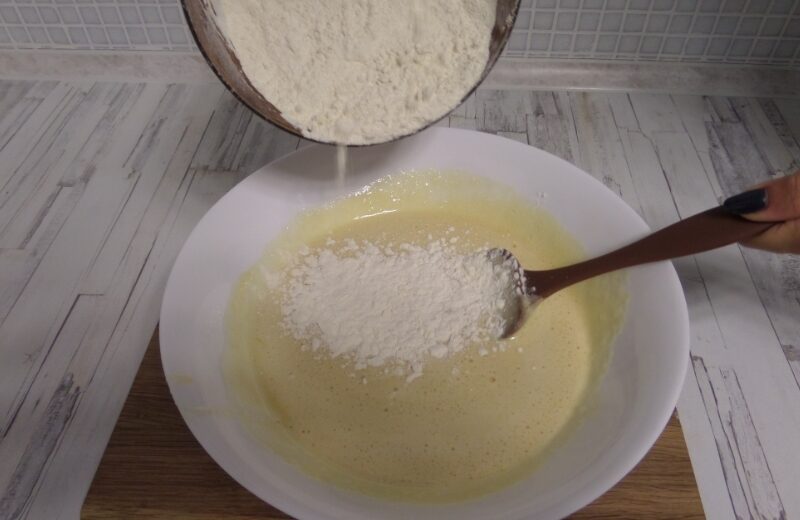Бисквитный пирог с медом: простой рецепт пышного пирога | muka e1548593235870