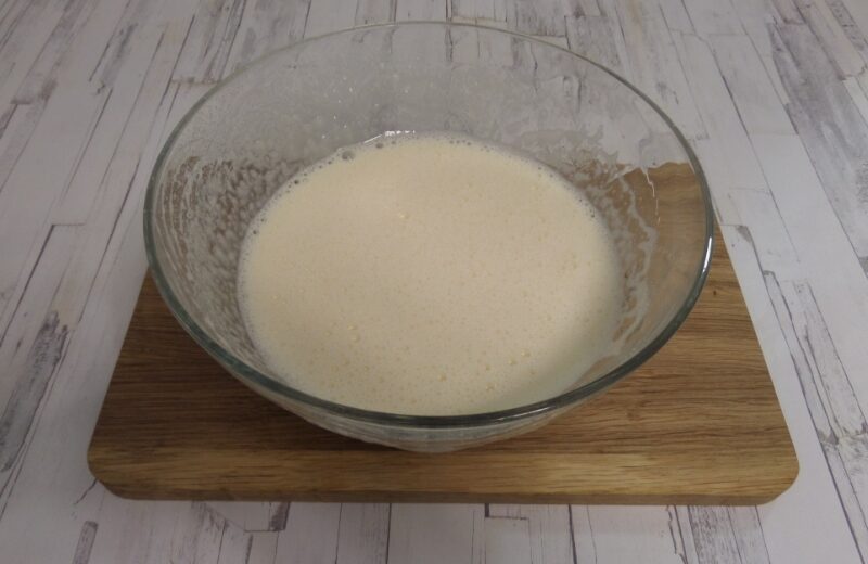 Бисквитный пирог с медом: простой рецепт пышного пирога | yaica i sahar e1548592391881