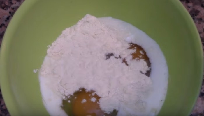 Омлет с молоком и яйцом на сковороде - 6 рецептов пышного омлета | nnys7djj8kf3