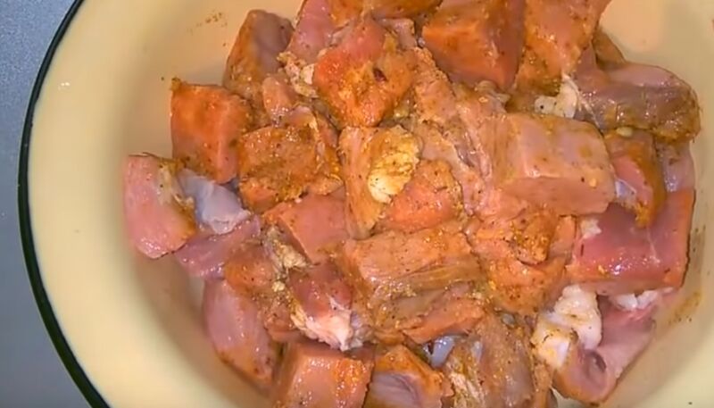 Шашлык из свинины в духовке: 6 рецептов приготовления без шампуров в домашних условиях | shtrh53hhy4