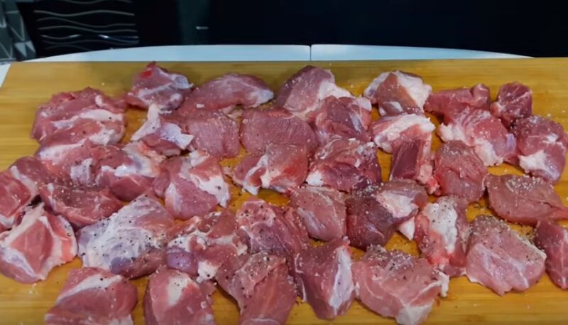 Шашлык из свинины в духовке: 6 рецептов приготовления без шампуров в домашних условиях | stb64jgfj574d