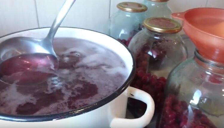 Компот из вишни на зиму: 7 рецептов вишневого компота на 3 литровую банку | snsr63xhdh e1558630510145