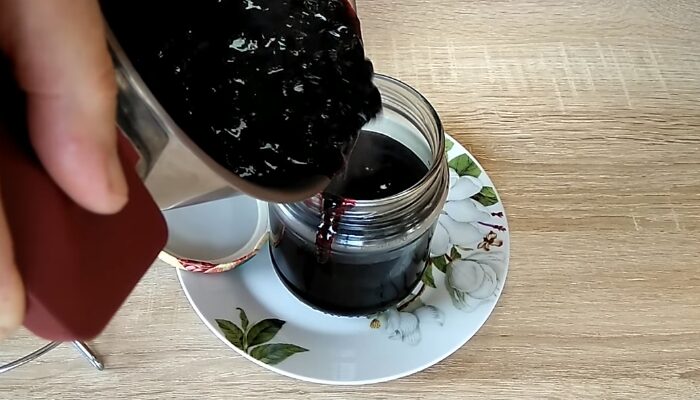 Варенье из черной смородины на зиму - 10 простых рецептов | ysjrjy75hggckh64 e1559583187447