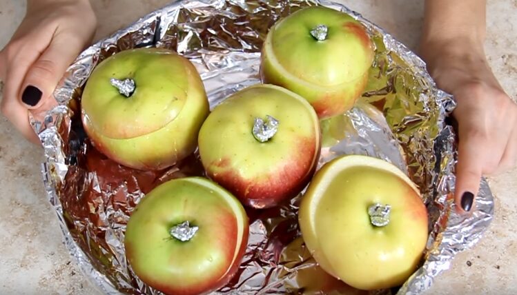 Яблоки, запеченные в духовке - как запечь их целиком, чтобы они были сочные | nsrnsry46ngxnxn e1570381514962