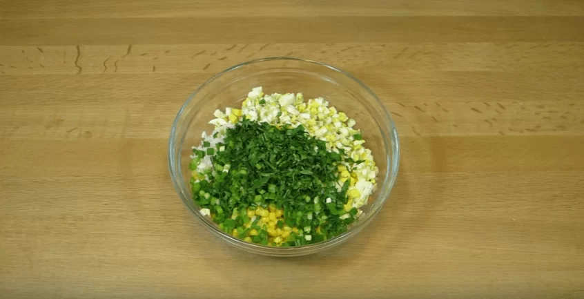Салат с крабовыми палочками - очень вкусные и простые рецепты | img 5a069b1328897