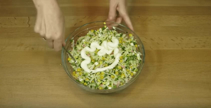 Салат с крабовыми палочками - очень вкусные и простые рецепты | img 5a069c114f40b