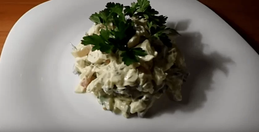 Салат с кальмарами: очень вкусные и простые рецепты | img 5a16a95171c5e