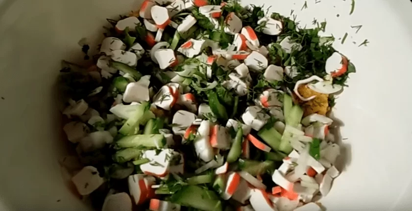 Салат с кальмарами: очень вкусные и простые рецепты | img 5a16ae4d1c249