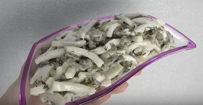 Салат с кальмарами: очень вкусные и простые рецепты | img 5a16b171ab960