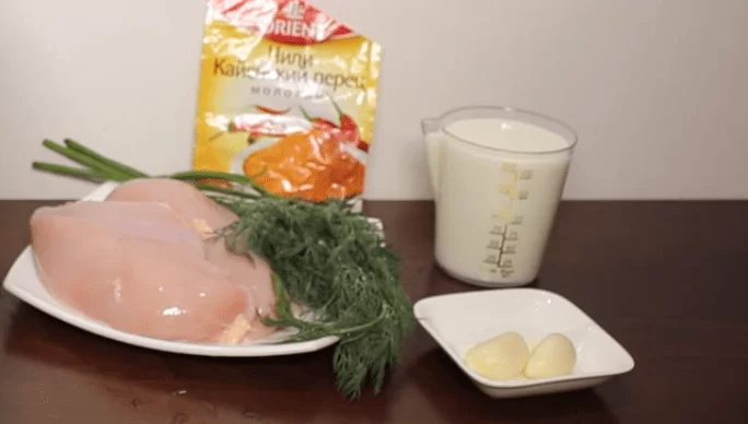 Куриная грудка в мультиварке: 8 пошаговых рецептов приготовления сочного филе | img 5a4f5fb1243f9