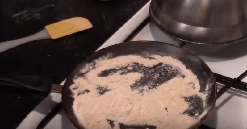 Тефтели с фаршем и рисом на сковороде - как приготовить вкусные "ежики" | img 5a90541be7c7b