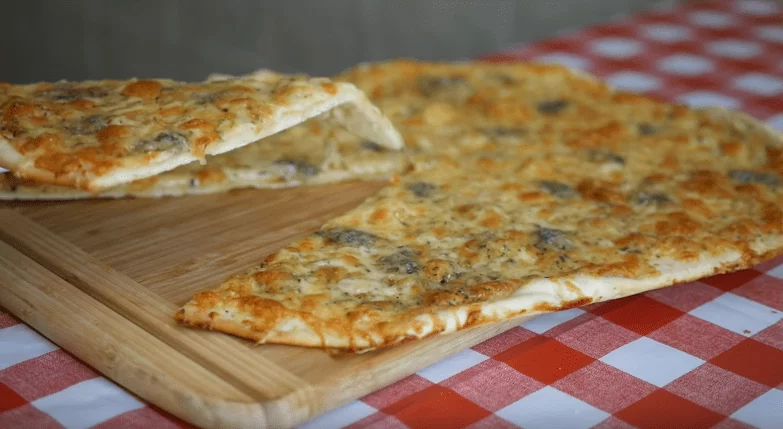 Пицца в духовке - простые и быстрые рецепты в домашних условиях | img 5aaf81f48d974