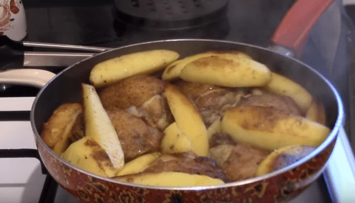 Куриные бедра на сковороде: как правильно и вкусно пожарить бедрышки | img 5aedc9382acb6