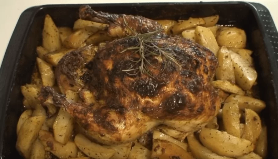 Курица в духовке - простые рецепты запекания птицы целиком | img 5af464216fe8f