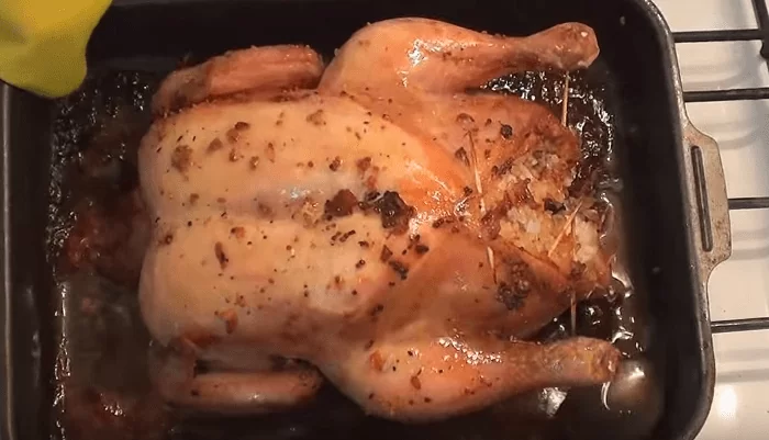 Фаршированная курица в духовке: рецепты приготовления тушки целиком | img 5af80e8c2a654