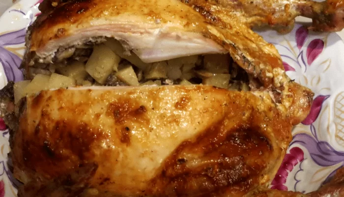 Фаршированная курица в духовке: рецепты приготовления тушки целиком | img 5af857686a02b