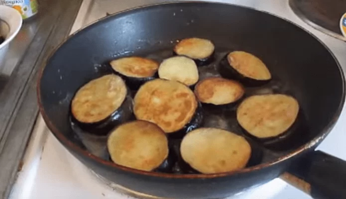 Как пожарить баклажаны на сковороде быстро и вкусно | img 5b141ebdbf5db
