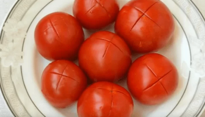 Помидоры в пакете: 6 вкусных и быстрых рецептов помидоров с чесноком и укропом | img 5b391758db5f9