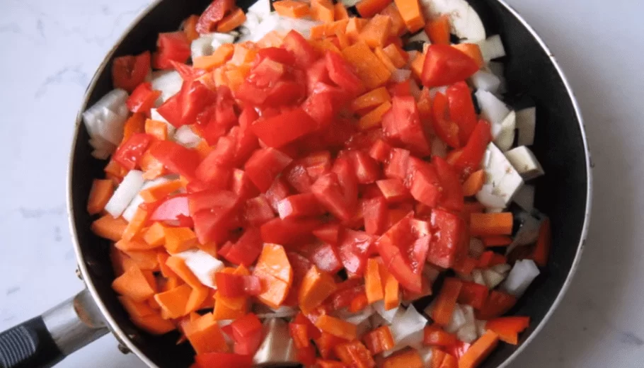 Тушеные кабачки с овощами - как тушить кабачки на сковороде и в кастрюле | img 5b45e1e2859dc