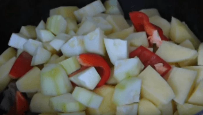 Тушеные кабачки с овощами - как тушить кабачки на сковороде и в кастрюле | img 5b45fc3ed374c