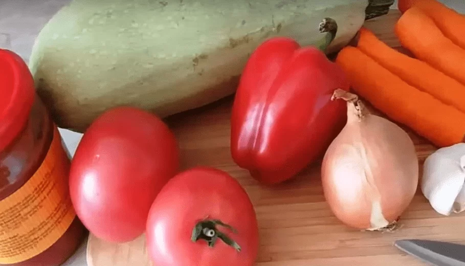 Тушеные кабачки с овощами - как тушить кабачки на сковороде и в кастрюле | img 5b4610c966a20