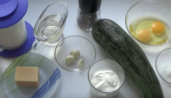Кабачки в кляре на сковороде с чесноком: 7 быстрых и вкусных рецептов | img 5b55b27be3c7b