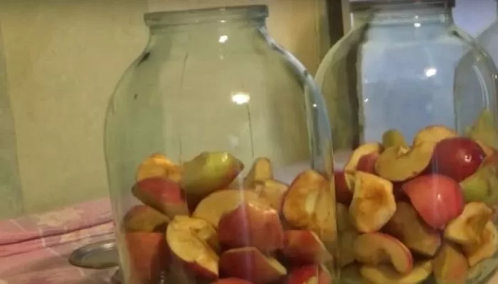 Компот из яблок на зиму - рецепты на 3 литровую банку без стерилизации | htejuil68 e1533837346535