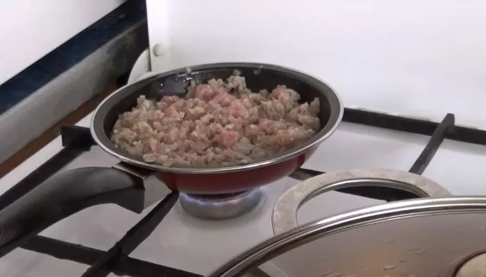 Тушеная капуста на сковороде: 12 рецептов как потушить капусту вкусно и правильно | dnydyn ynyd0 e1537443629309