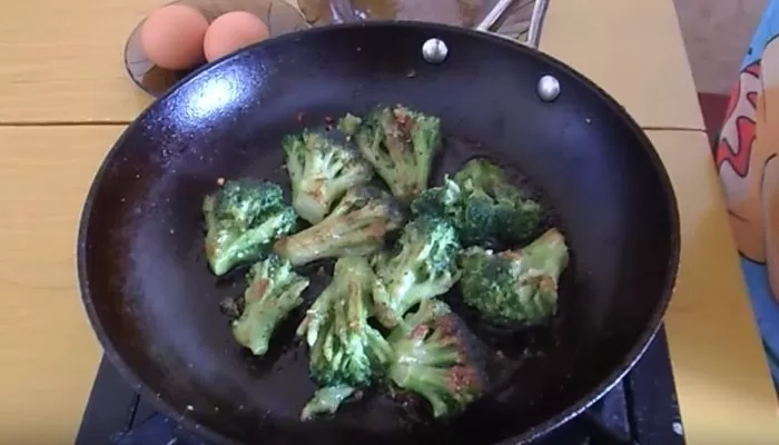 Как приготовить капусту брокколи быстро и вкусно на сковороде | fjgir wrgwrg 6 sb e1536837885784