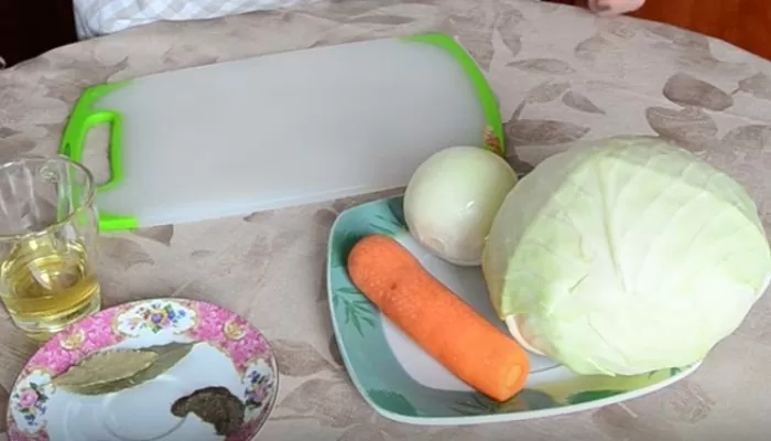 Тушеная капуста на сковороде: 12 рецептов как потушить капусту вкусно и правильно | ndttdnsn snngsg e1537437013322