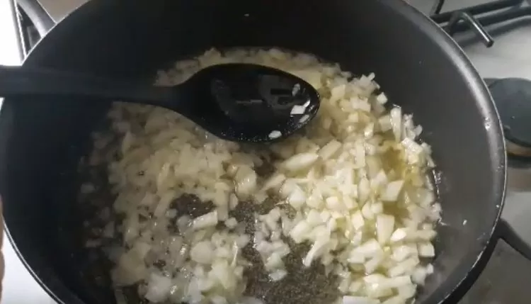 Жареная капуста - как вкусно пожарить капусту на сковороде | umtud gijmch e1537881896746