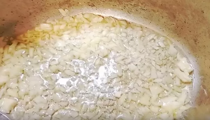 Тушеная капуста на сковороде: 12 рецептов как потушить капусту вкусно и правильно | ytnsrsr  sstrn e1537462188384