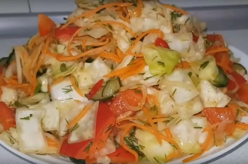 Капуста со свеклой на зиму: очень вкусные рецепты приготовления в банке | salat marinvannaya kapusta