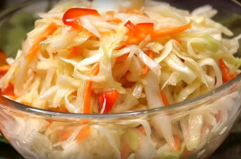 Салат из квашеной капусты: 14 простых и очень вкусных рецептов | solenay kapusta