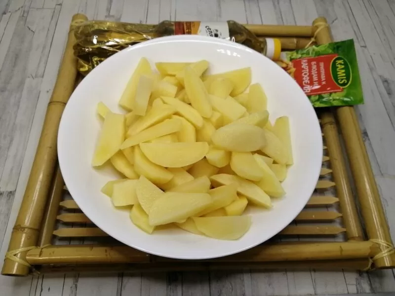 Как вкусно запечь картофель дольками в духовке с румяной корочкой | IMG 20191228 202037