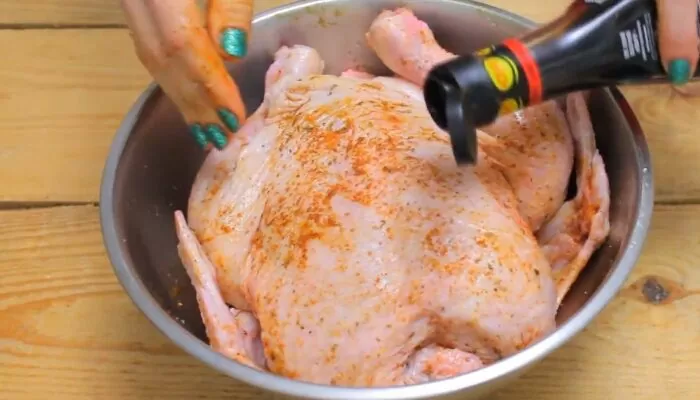 Курица в духовке запеченная целиком: 10 рецептов запекания курицы с хрустящей корочкой | nsrynr46ngxn e1576083213219