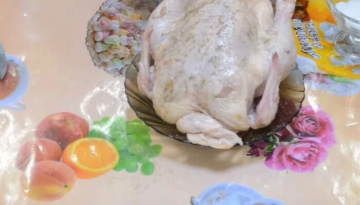 Курица в духовке запеченная целиком: 10 рецептов запекания курицы с хрустящей корочкой | synarny46nxgxn e1576072665456