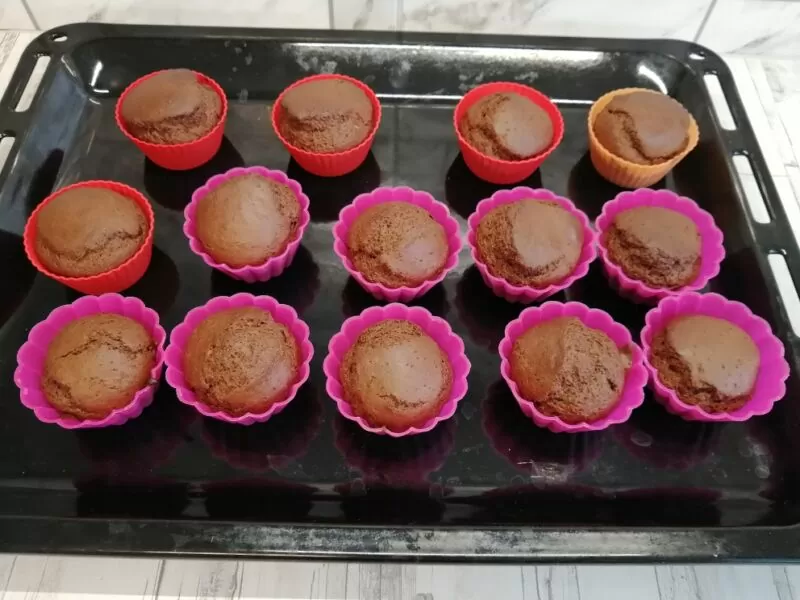 Шоколадные кексы (маффины) в силиконовых формочках в духовке | vypekaem