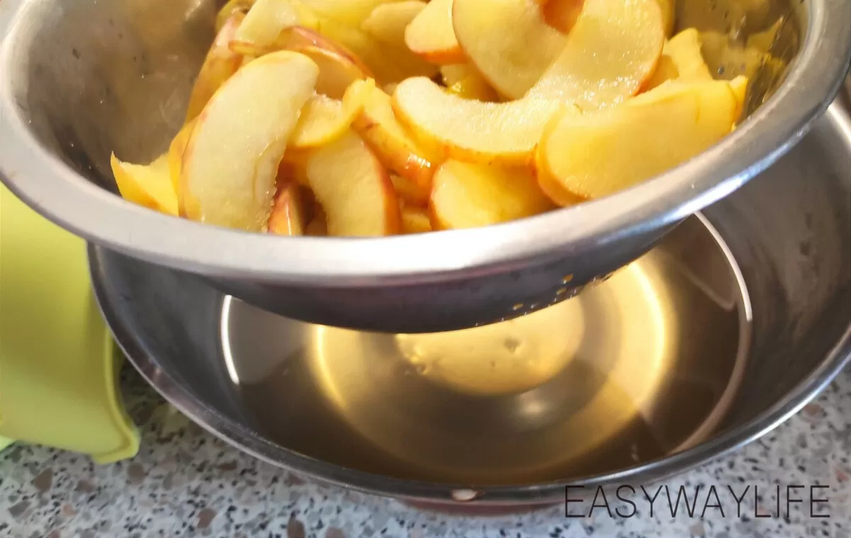 Карамелизирование яблок для пирога рис 2